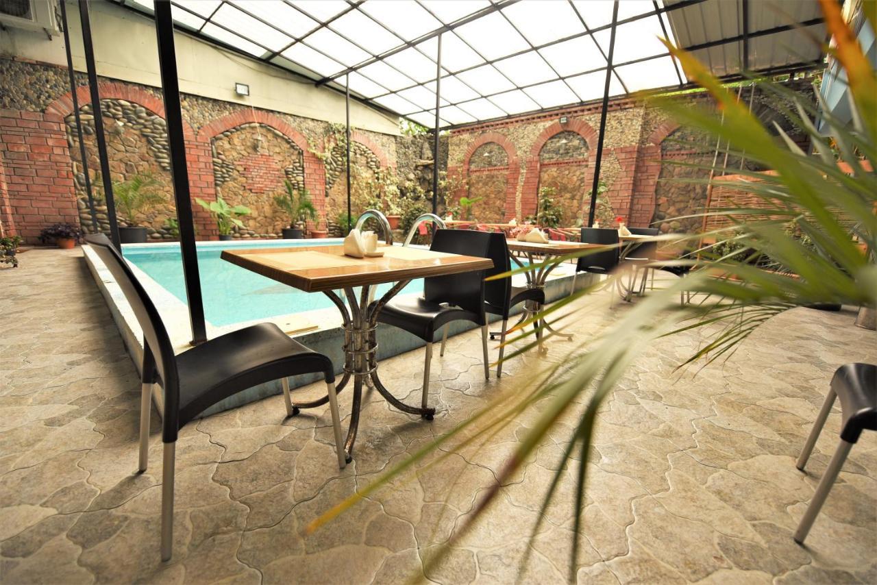 Kazbegi Hotel Batumi Exterior photo